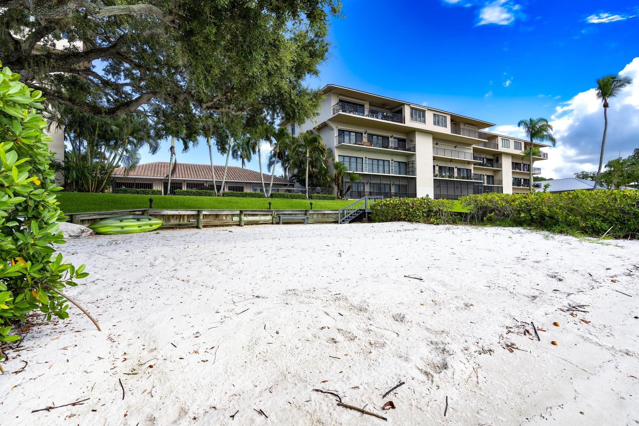 624 SW St Lucie Crescent 302