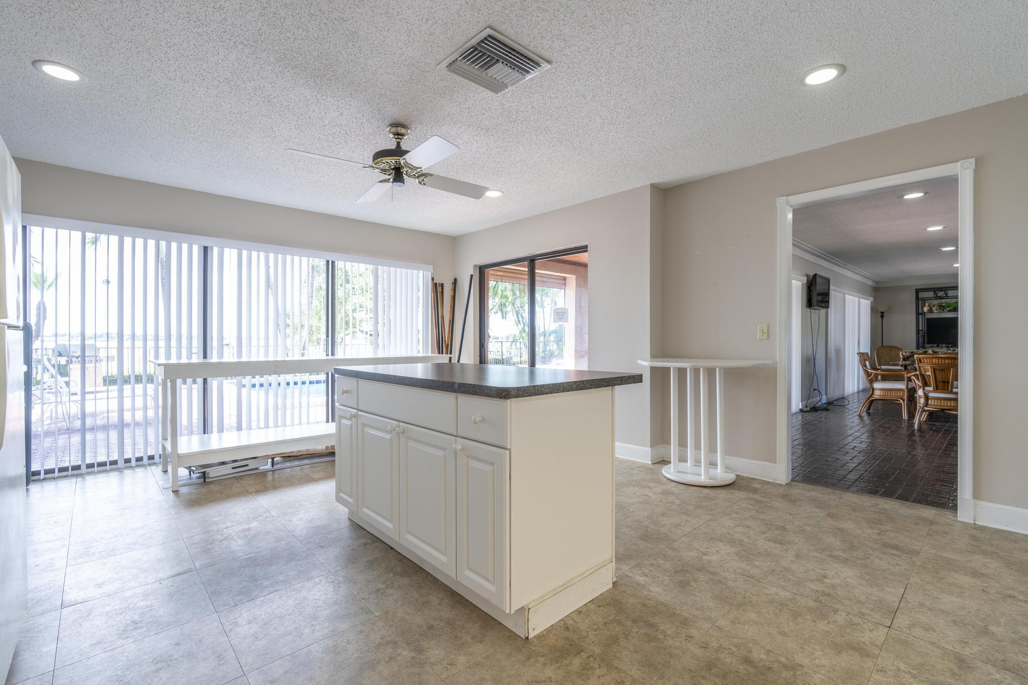 624 SW St Lucie Crescent 302
