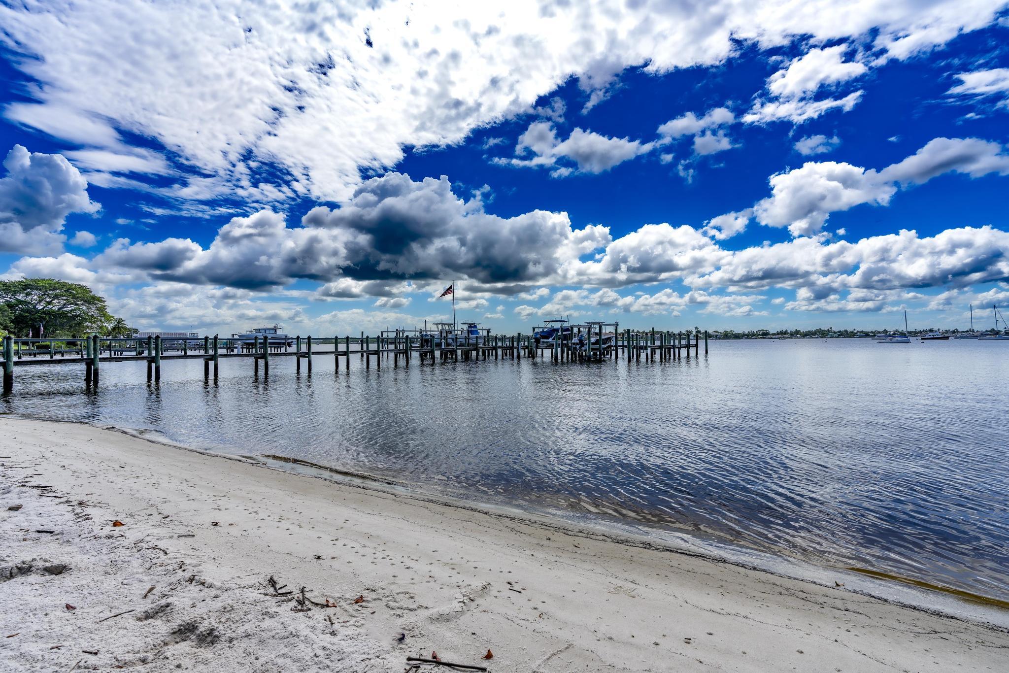 624 SW St Lucie Crescent 302