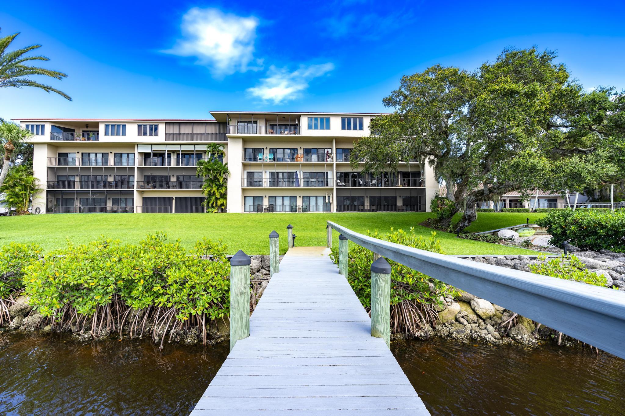 624 SW St Lucie Crescent 302