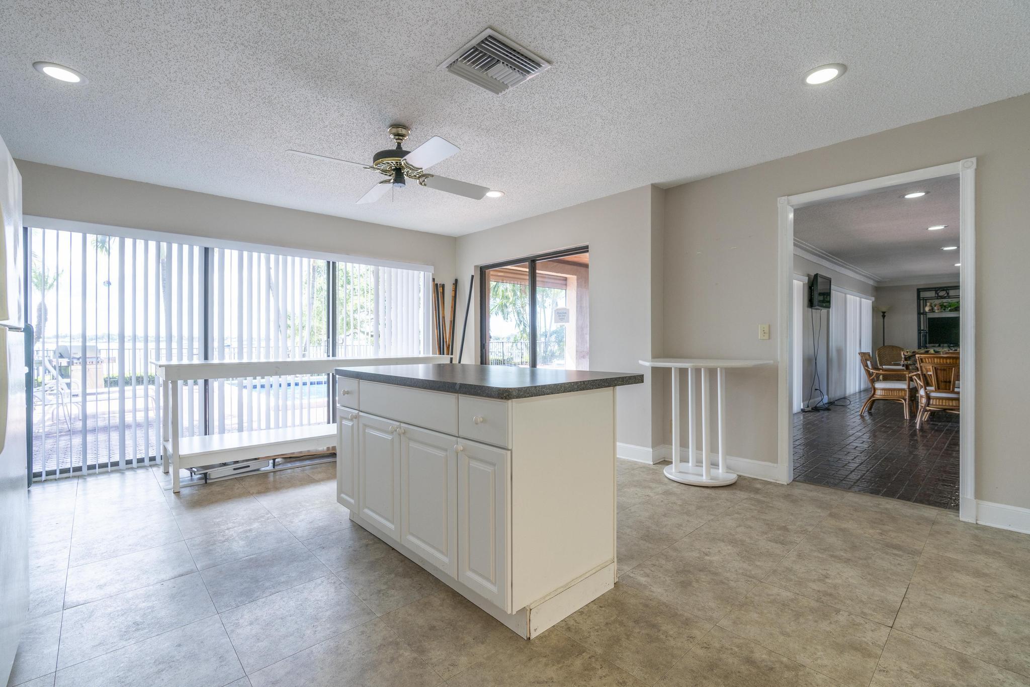 624 SW St Lucie Crescent 302