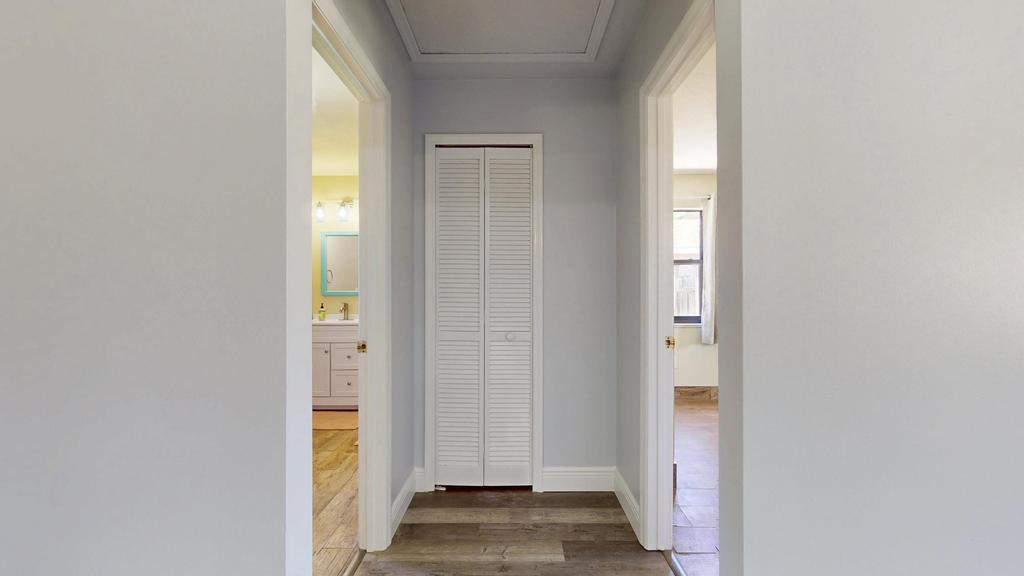 2569 SE Grand Drive