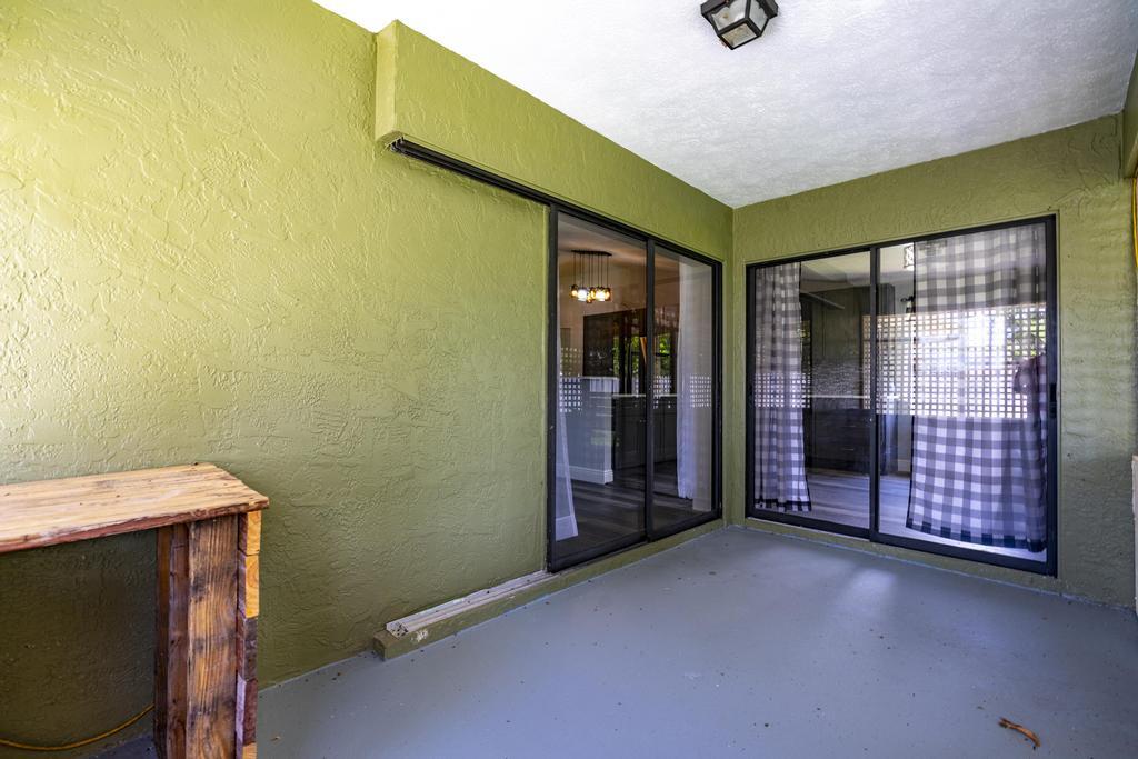 2569 SE Grand Drive