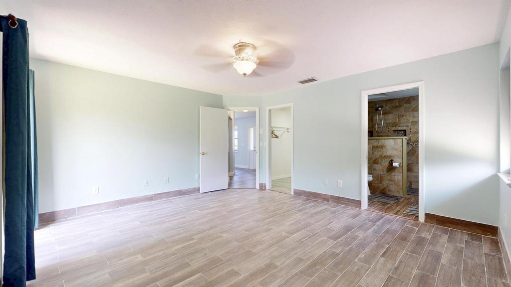2569 SE Grand Drive