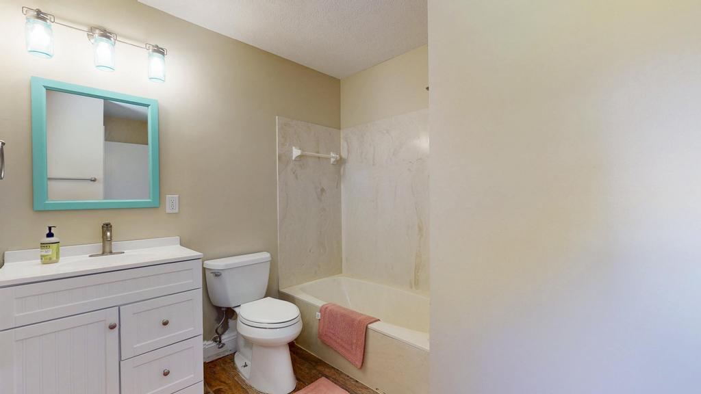 2569 SE Grand Drive