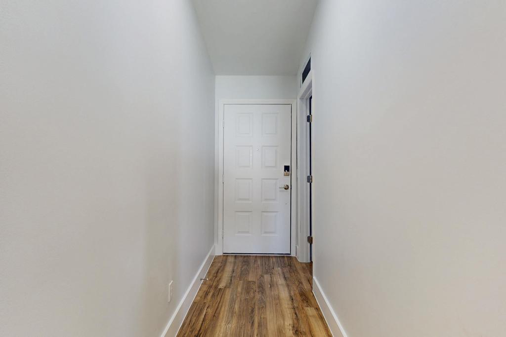 573 SW Cherryhill Road