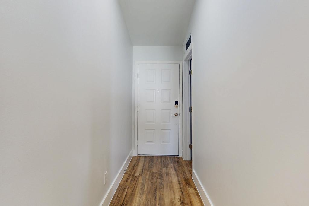 573 SW Cherryhill Road