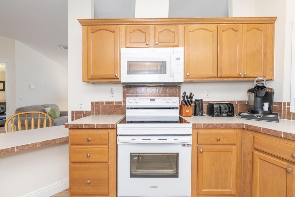 3115 Palm Warbler Court