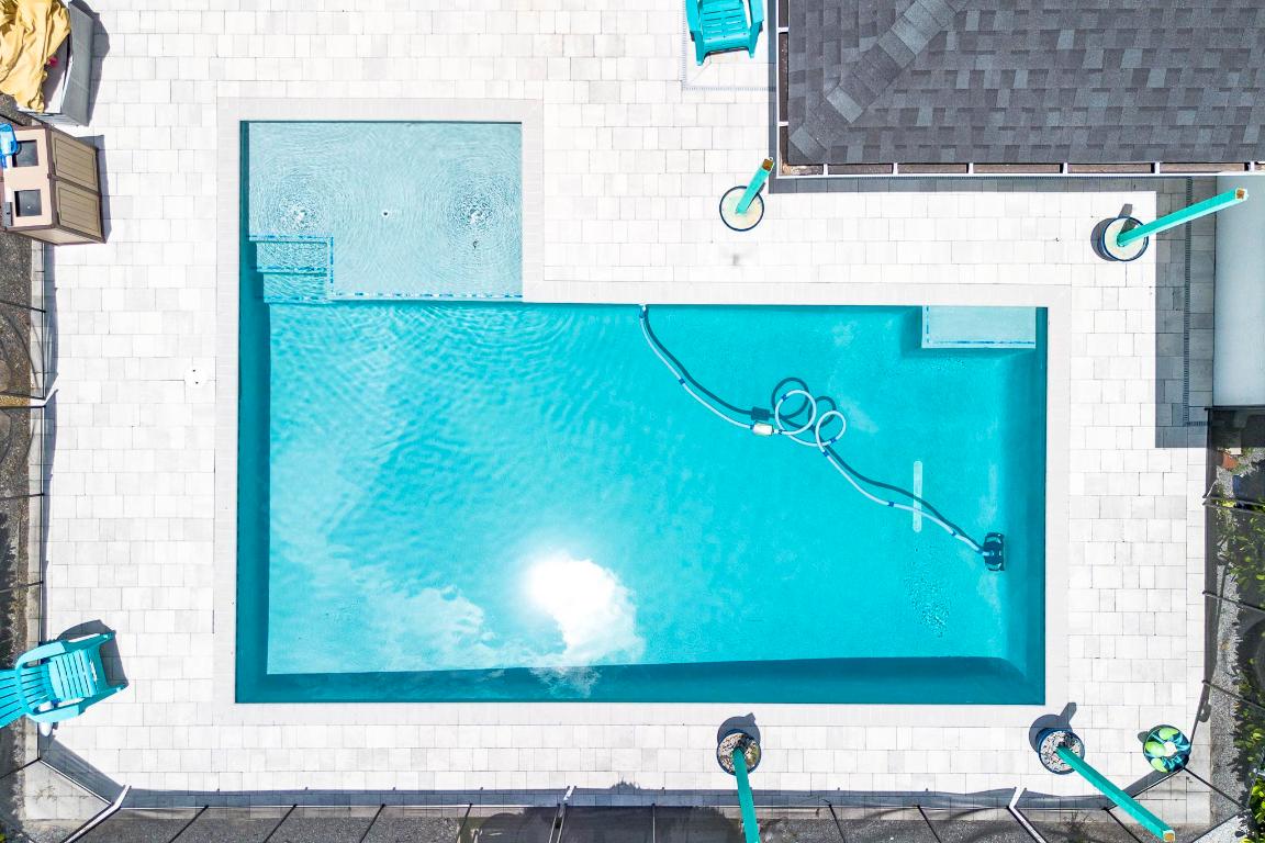 5810 NW Chesboro Terrace