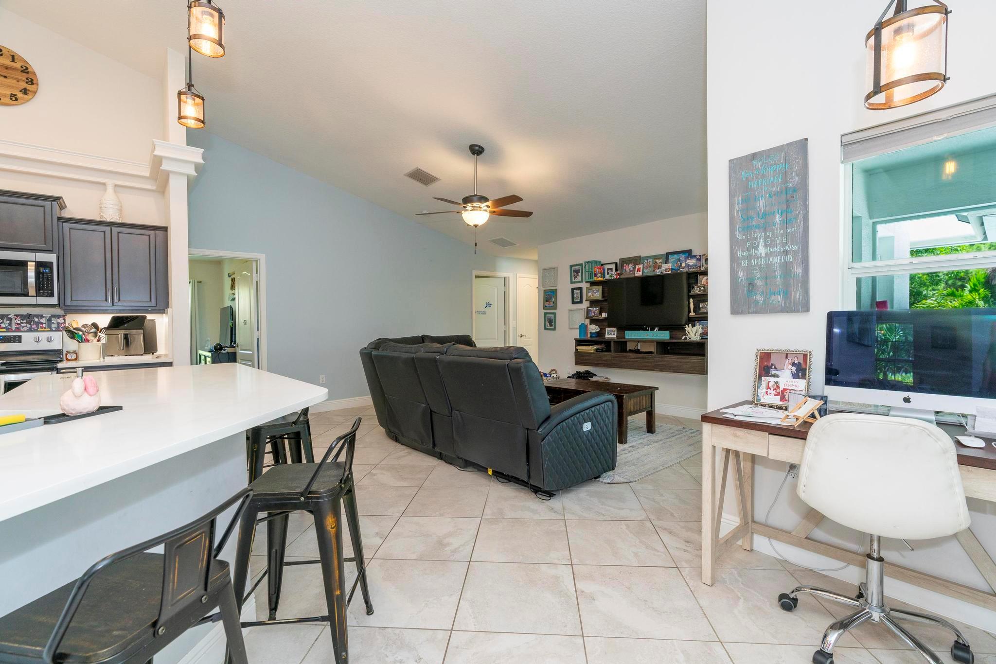 5810 NW Chesboro Terrace