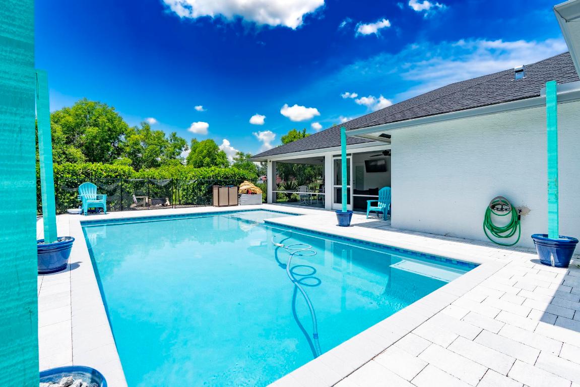 5810 NW Chesboro Terrace