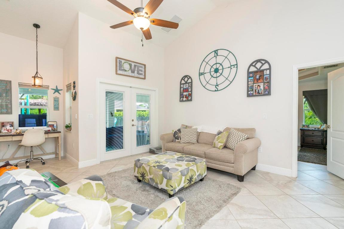 5810 NW Chesboro Terrace