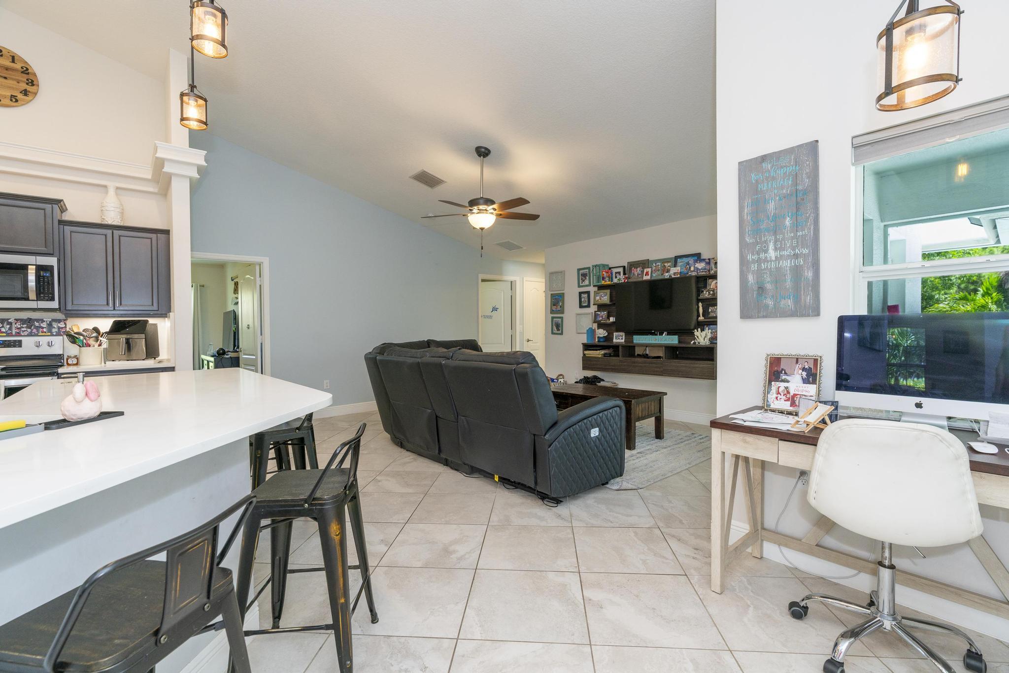 5810 NW Chesboro Terrace