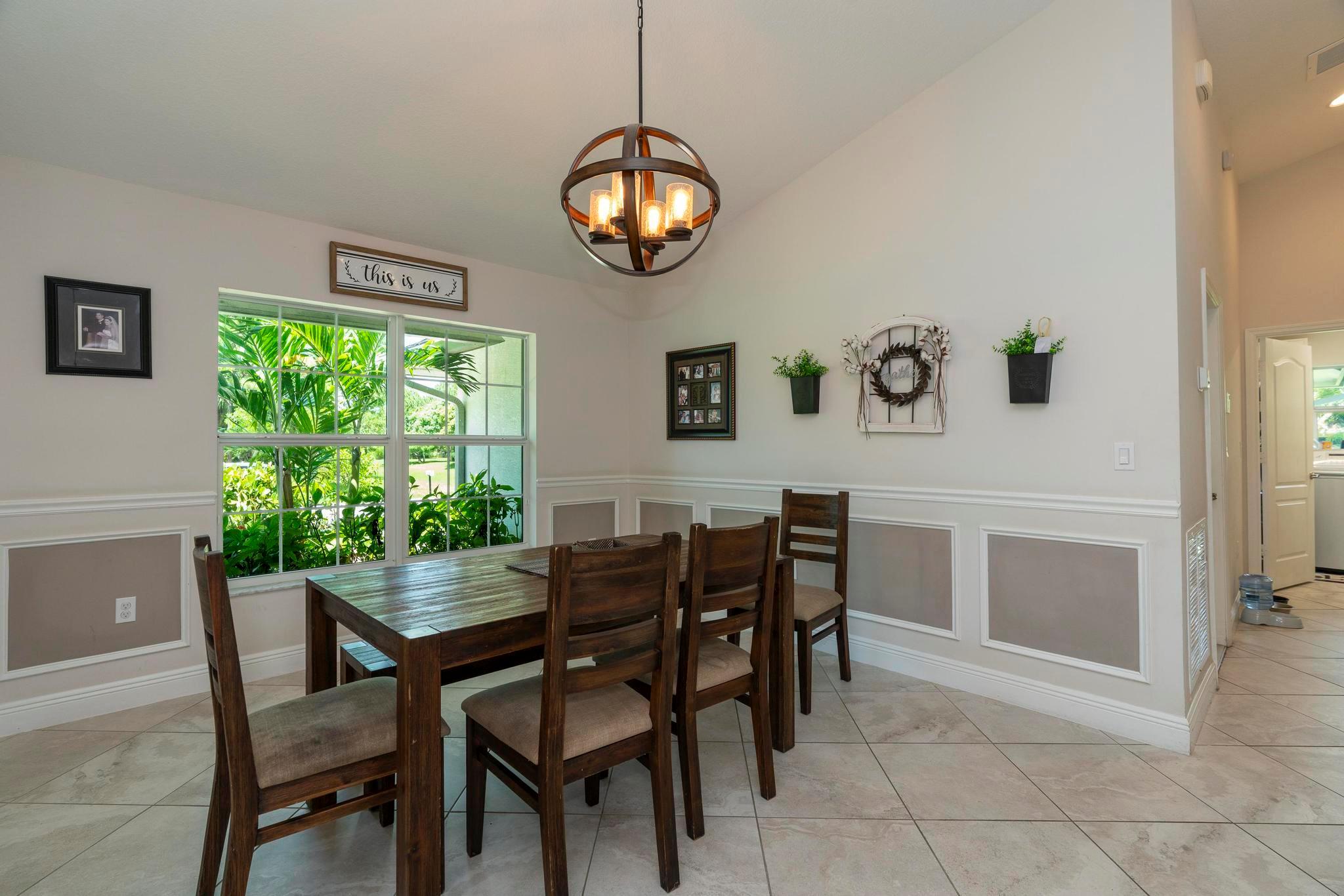 5810 NW Chesboro Terrace