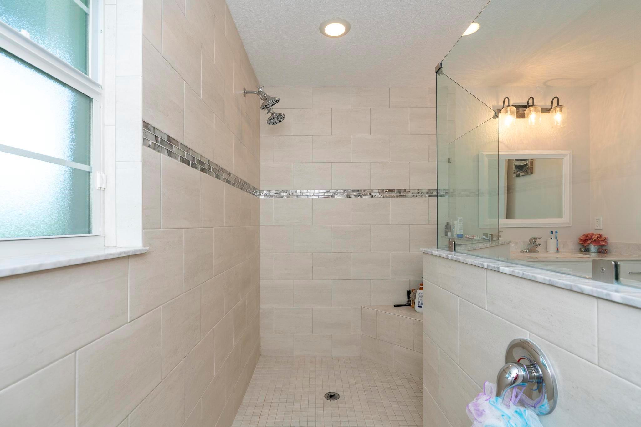 5810 NW Chesboro Terrace