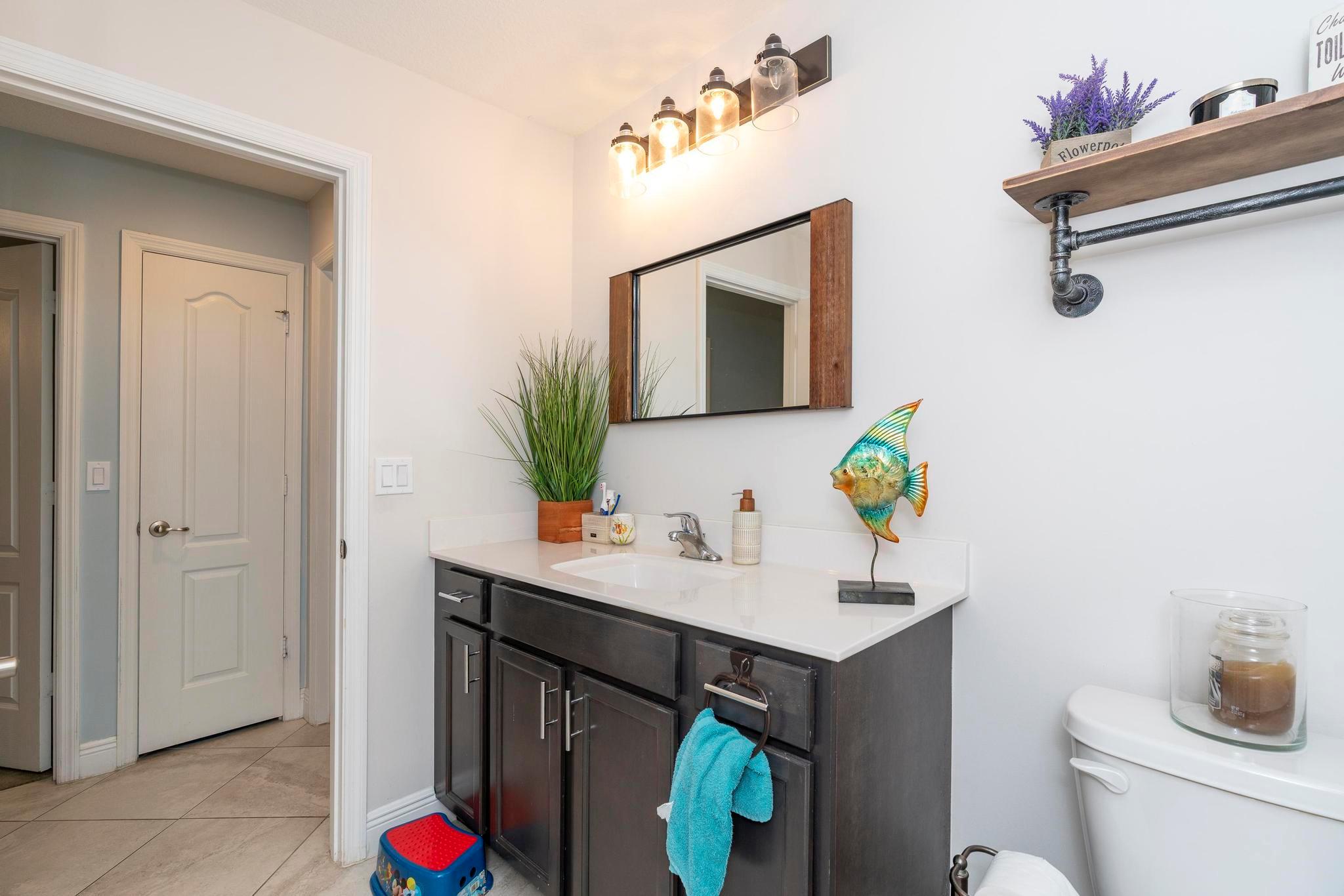 5810 NW Chesboro Terrace