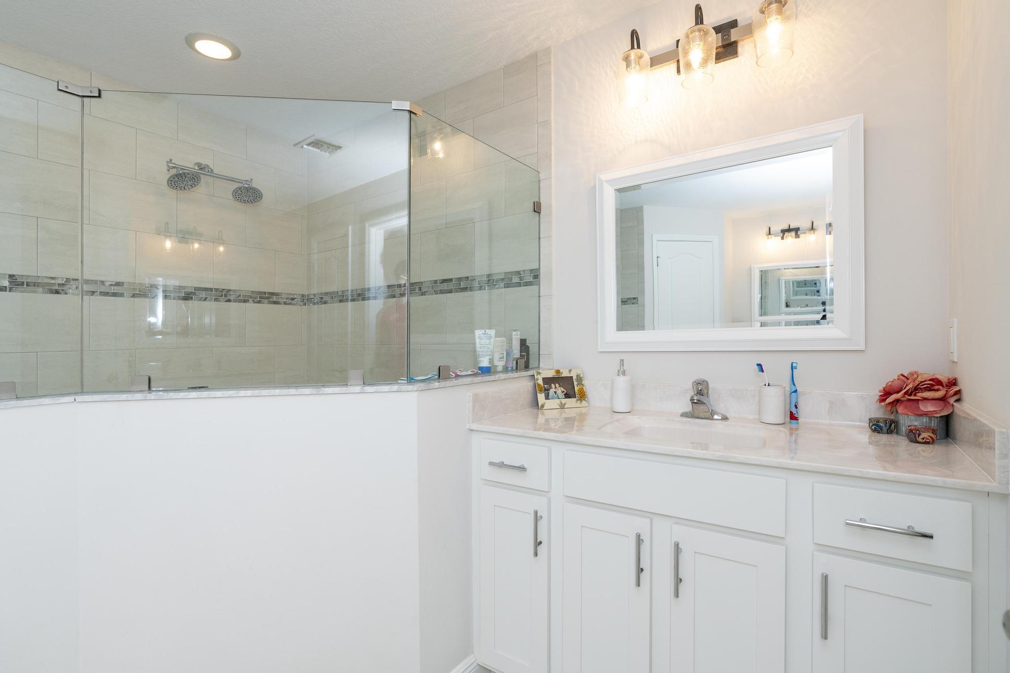 5810 NW Chesboro Terrace