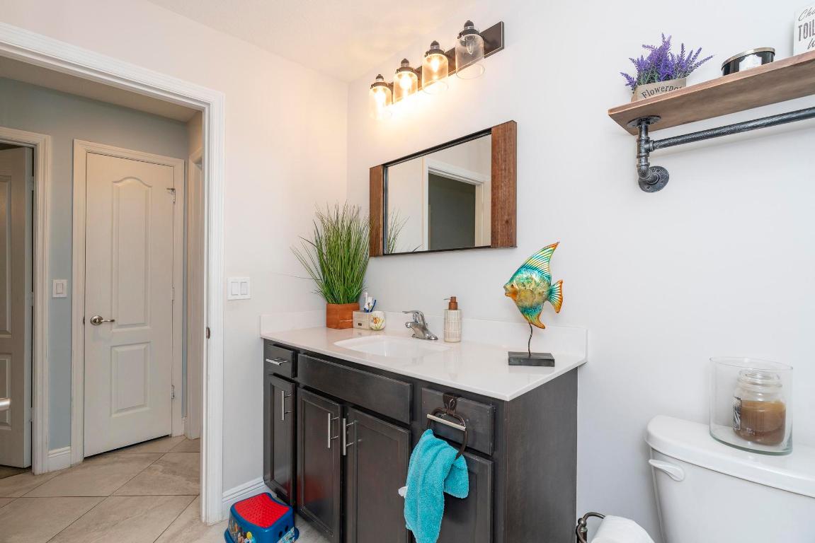 5810 NW Chesboro Terrace