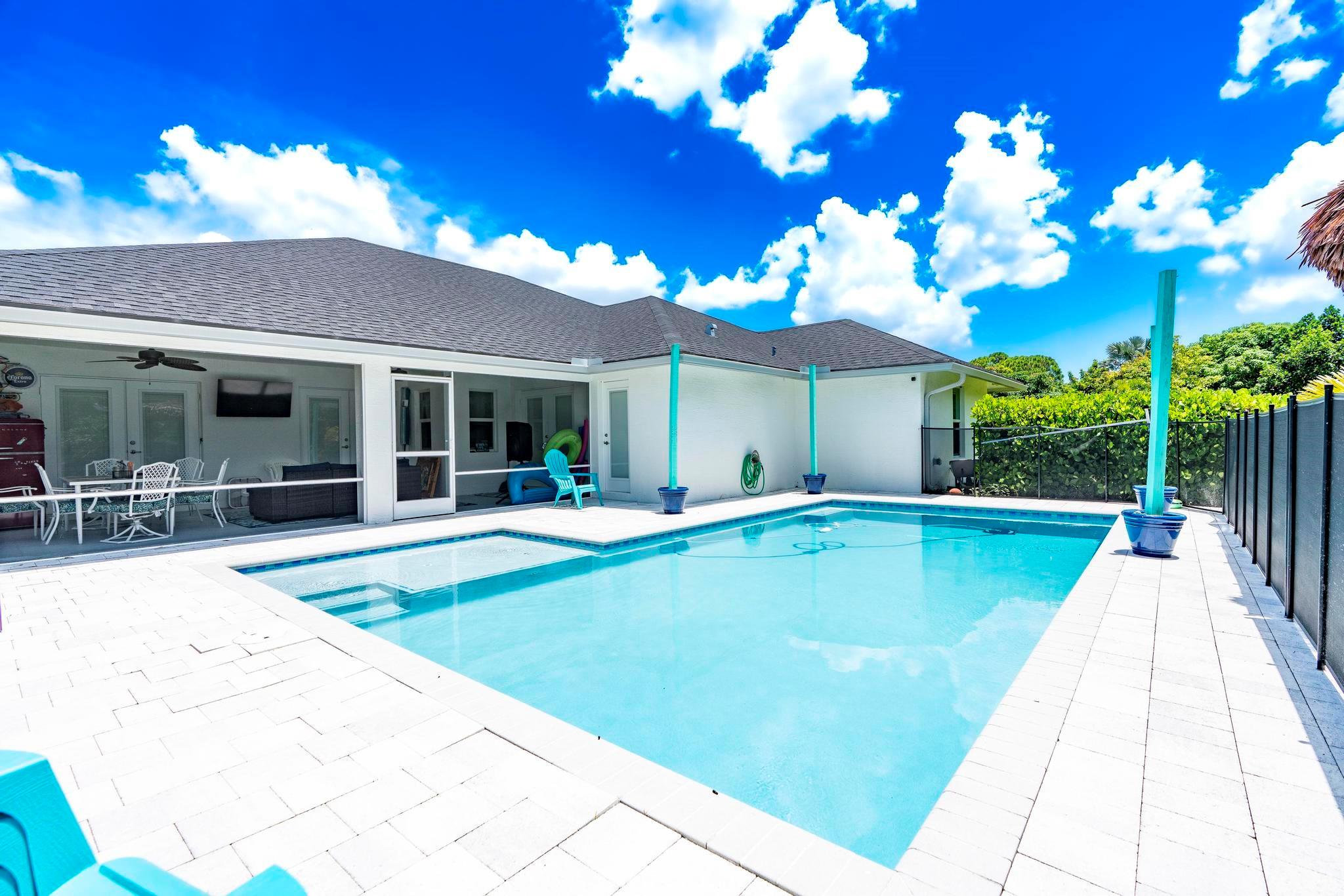 5810 NW Chesboro Terrace