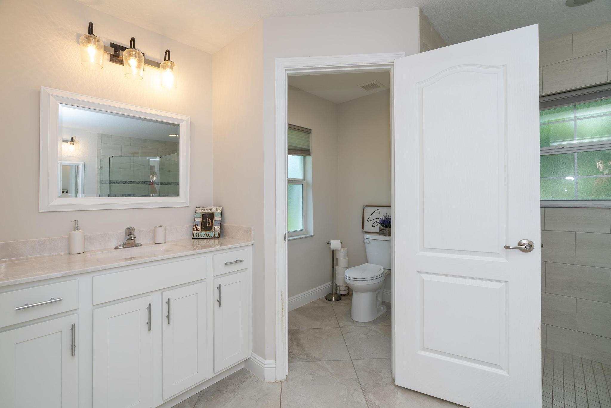 5810 NW Chesboro Terrace