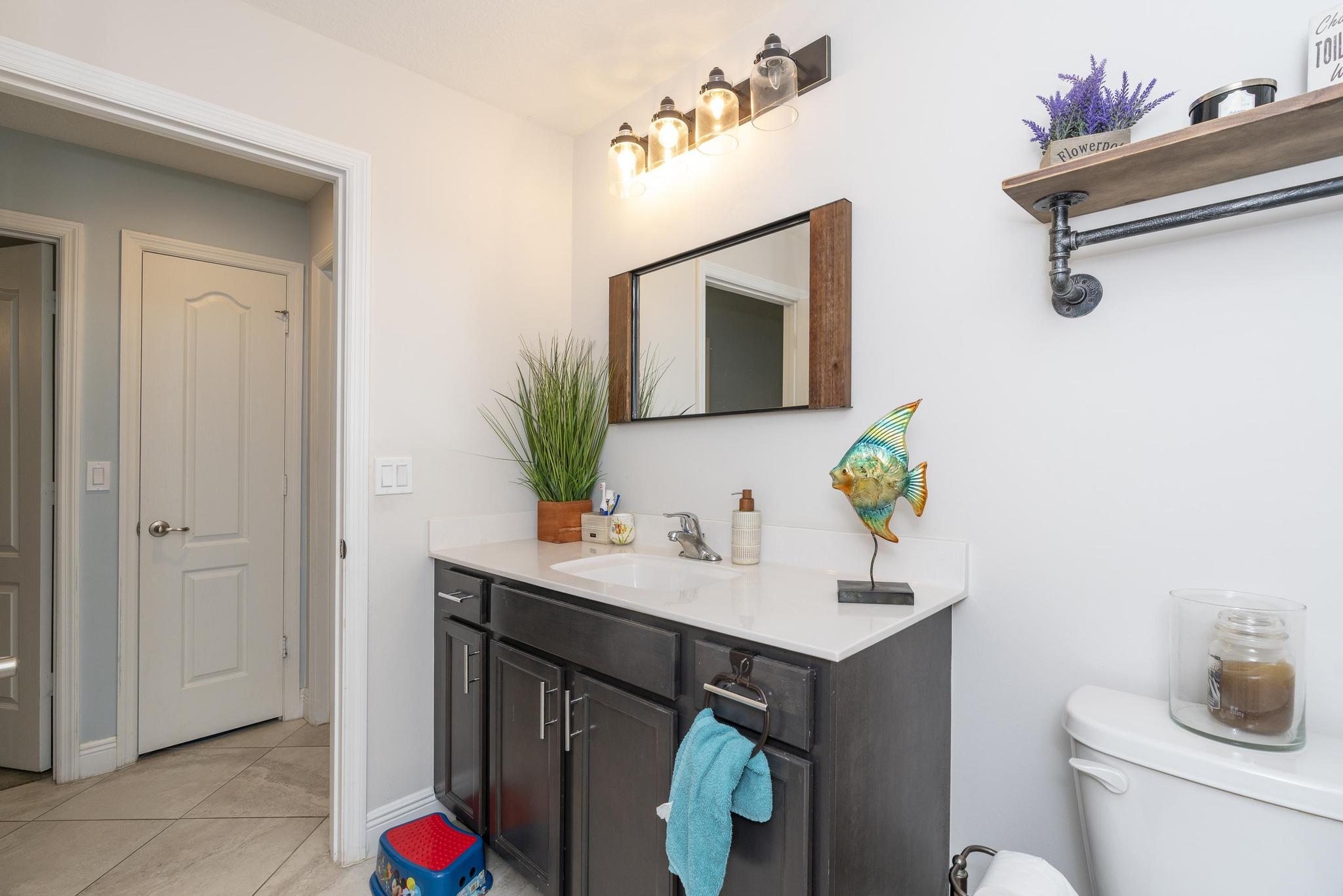 5810 NW Chesboro Terrace