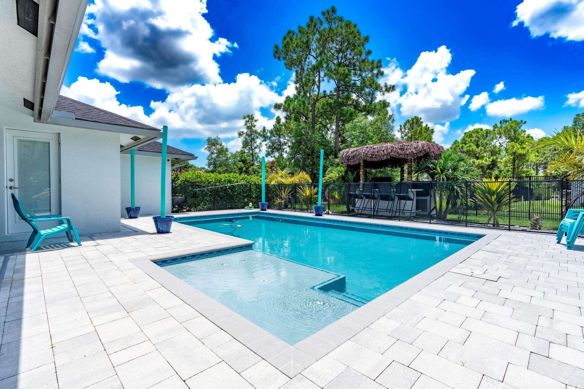 5810 NW Chesboro Terrace