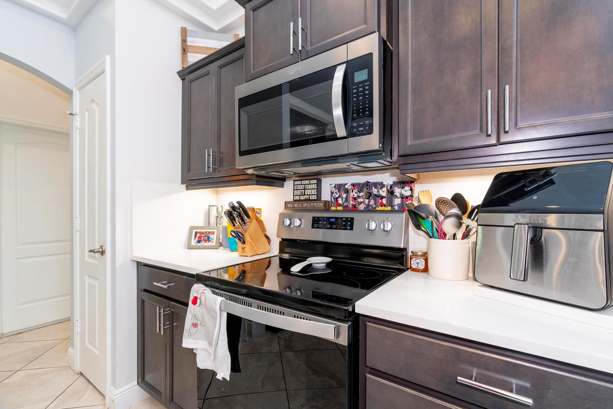 5810 NW Chesboro Terrace