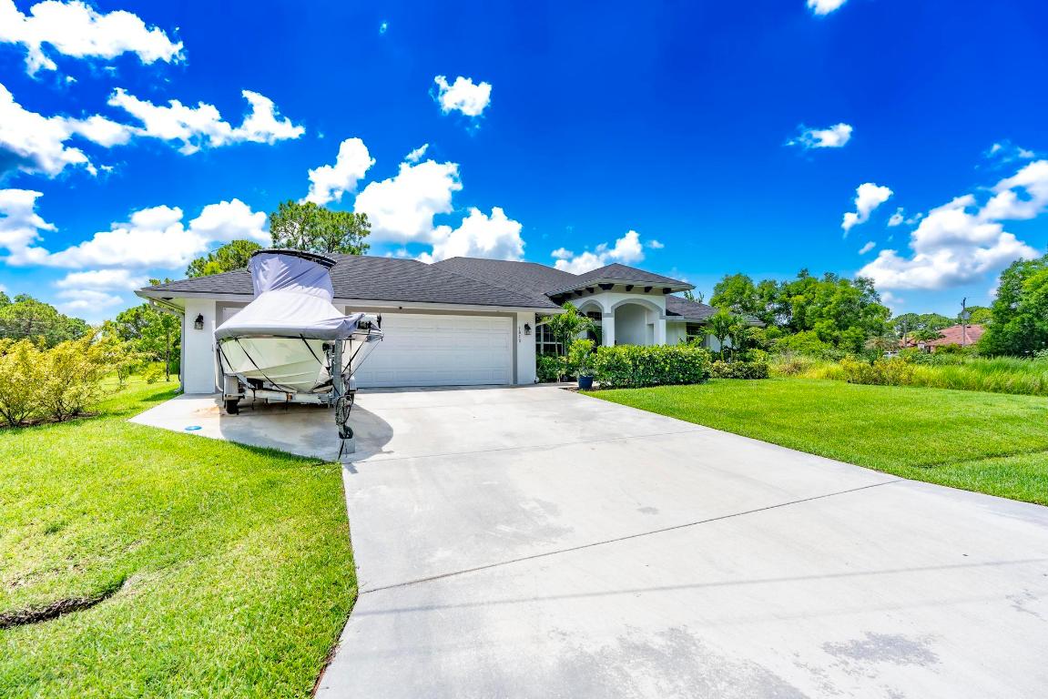 5810 NW Chesboro Terrace