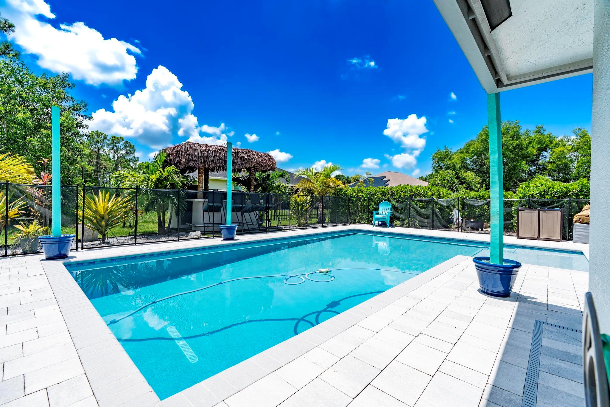 5810 NW Chesboro Terrace