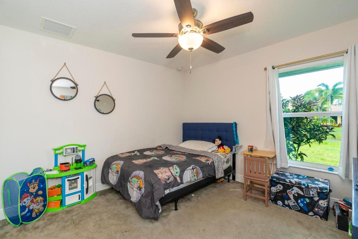 5810 NW Chesboro Terrace