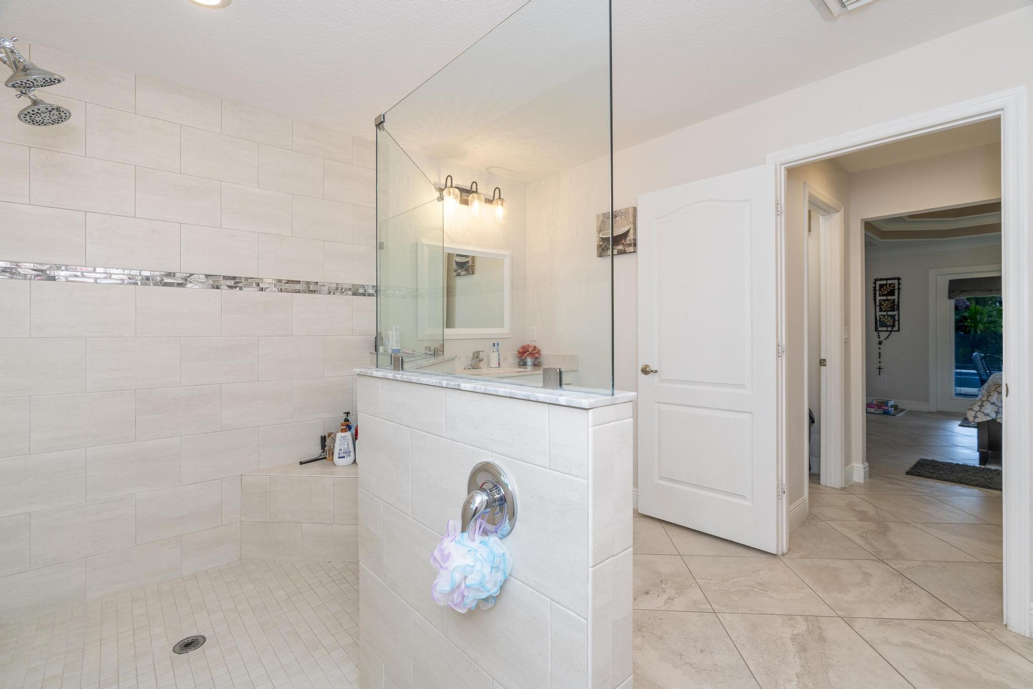 5810 NW Chesboro Terrace