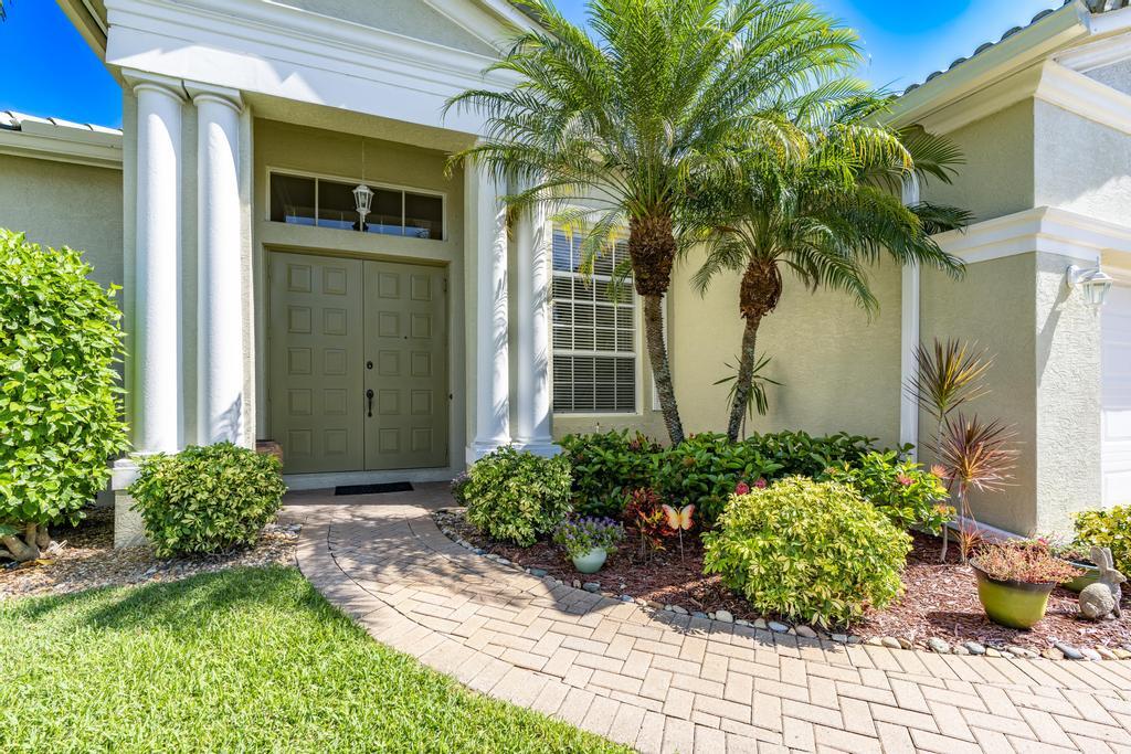 650 SW Long Key Court
