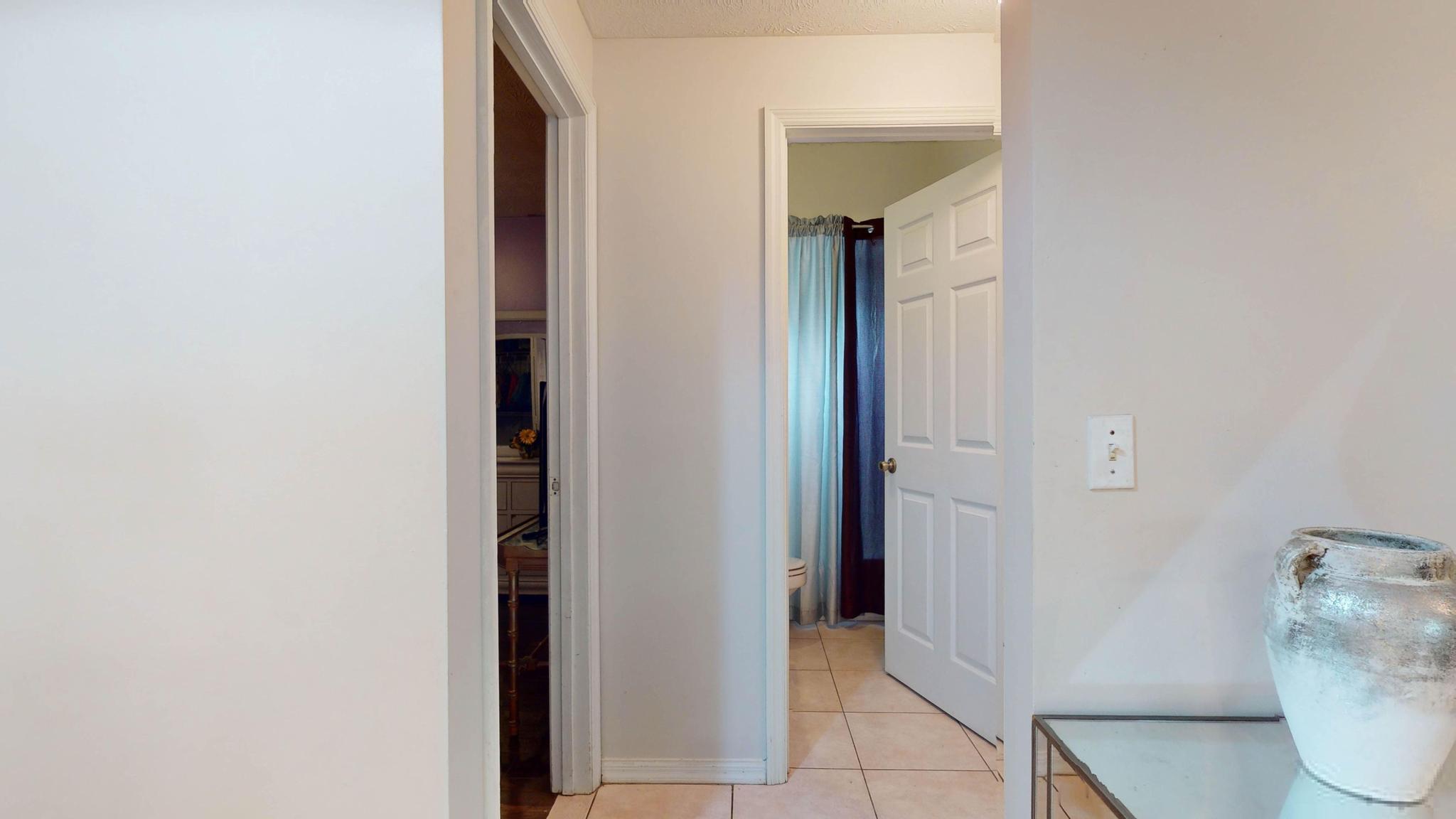 298 SW Eyerly Avenue