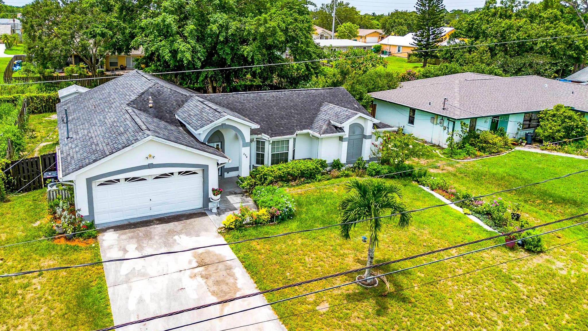 298 SW Eyerly Avenue