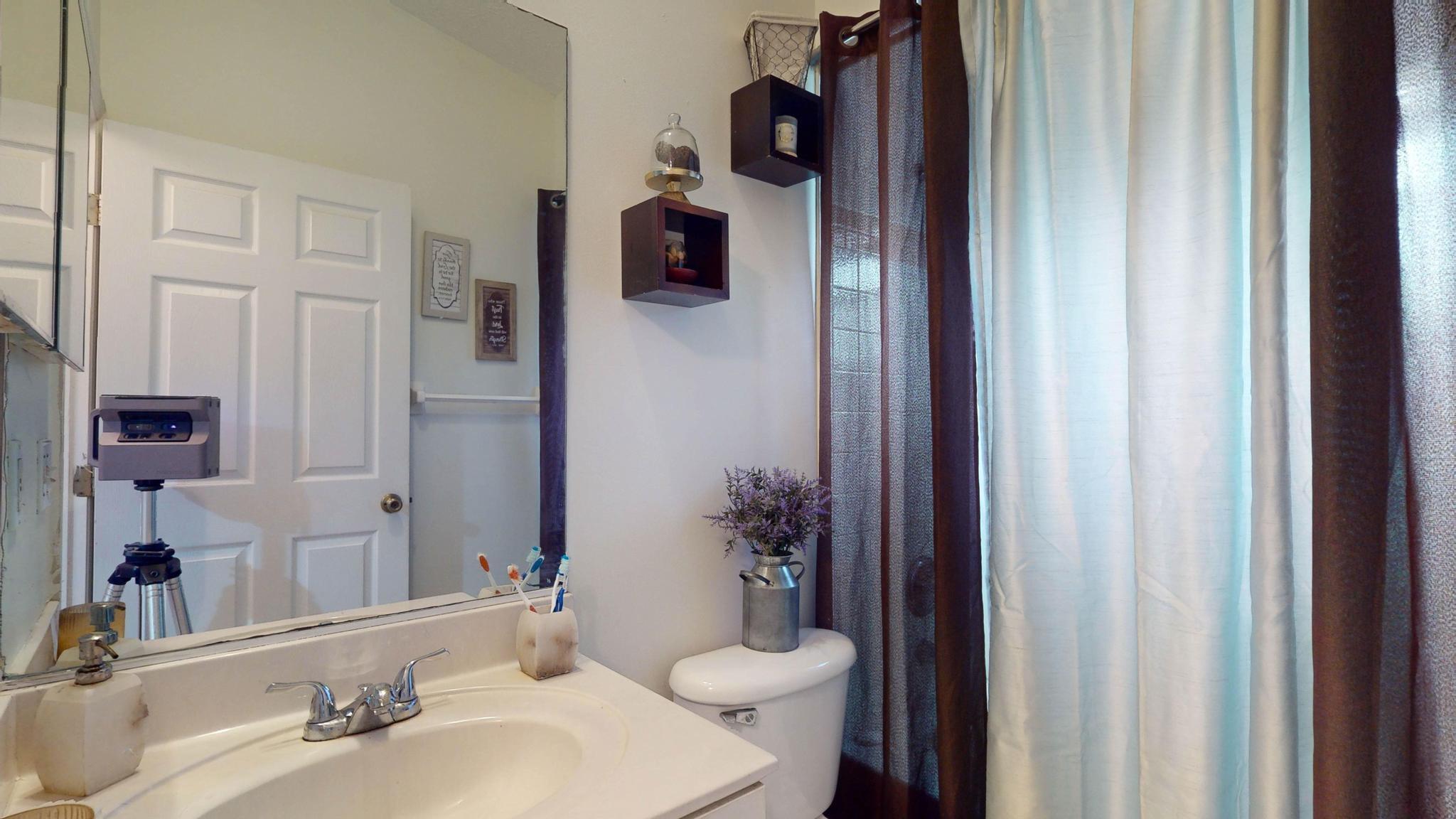 298 SW Eyerly Avenue