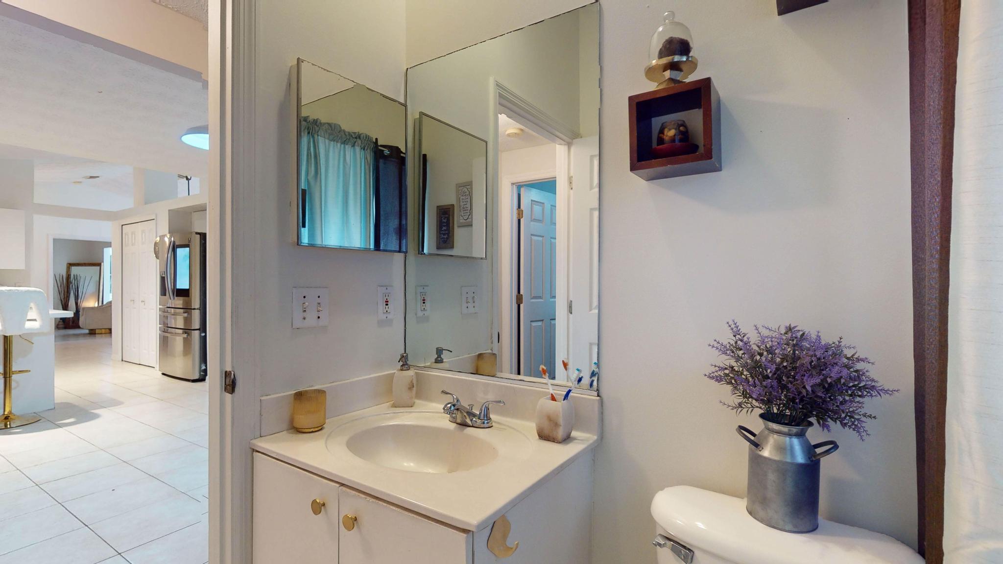 298 SW Eyerly Avenue