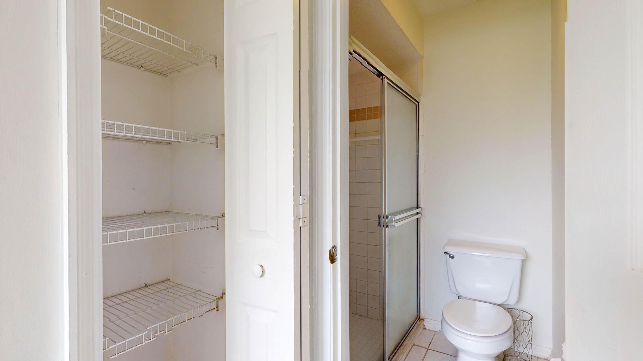 298 SW Eyerly Avenue