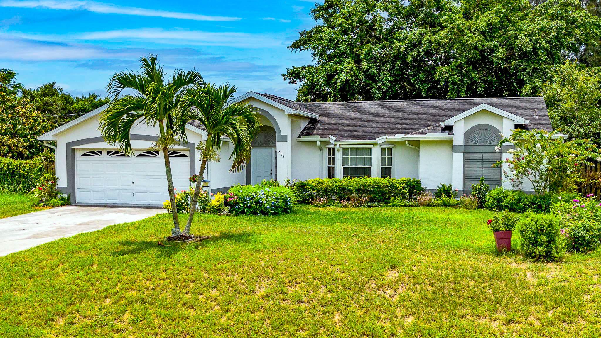 298 SW Eyerly Avenue