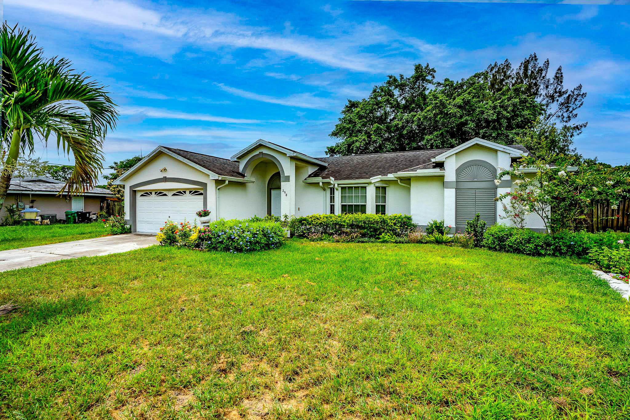 298 SW Eyerly Avenue