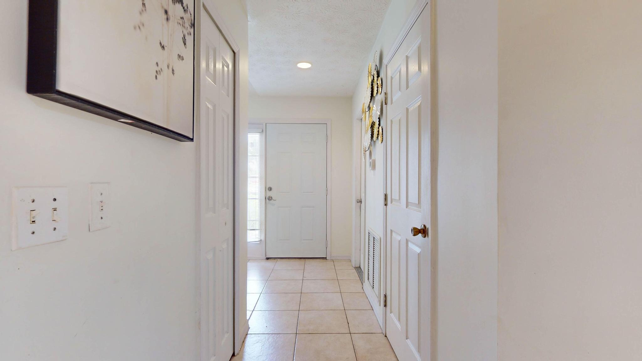 298 SW Eyerly Avenue