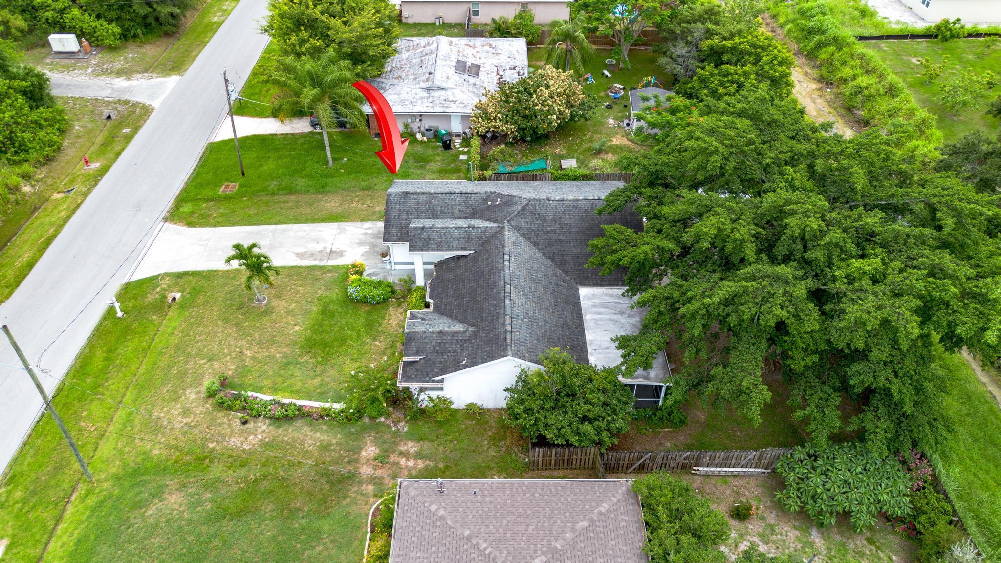 298 SW Eyerly Avenue