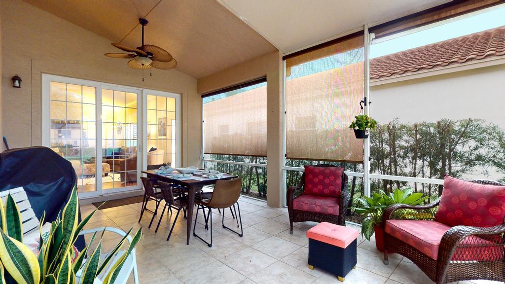 607 NW Whitfield Way