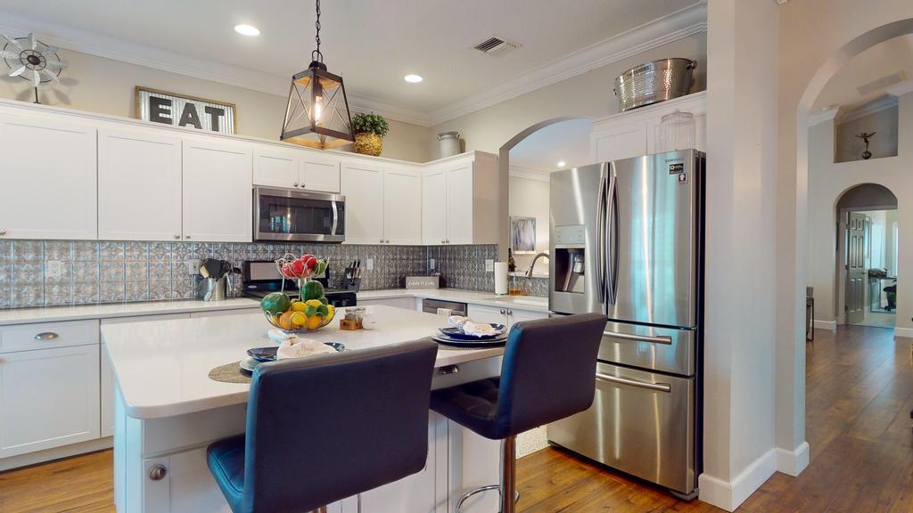 607 NW Whitfield Way