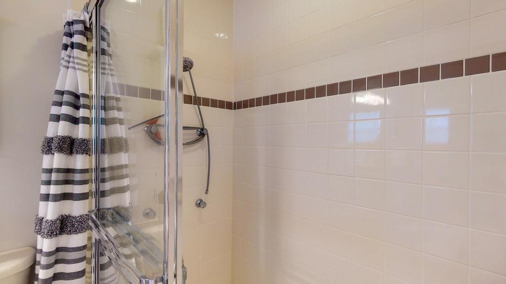 607 NW Whitfield Way