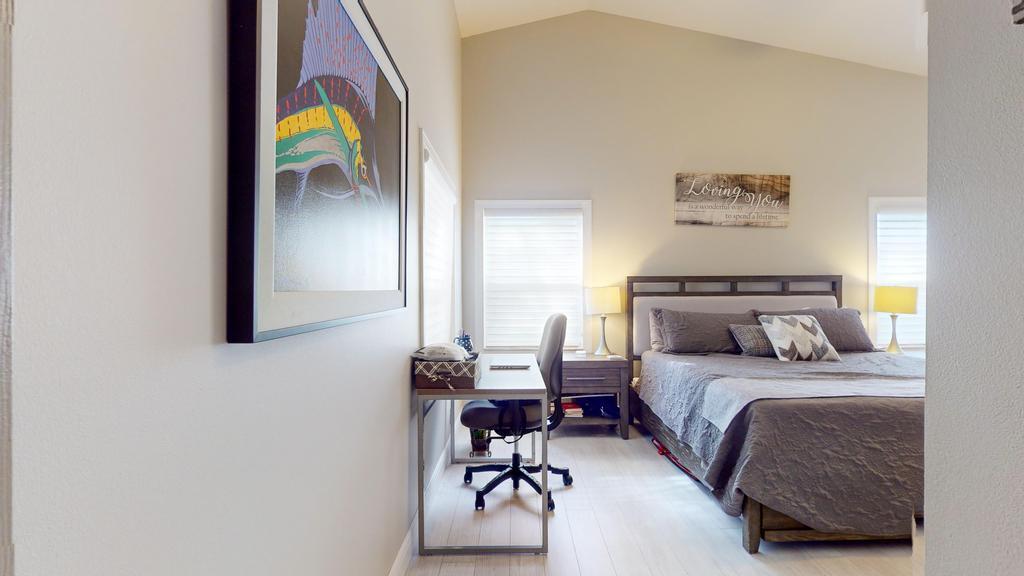 607 NW Whitfield Way