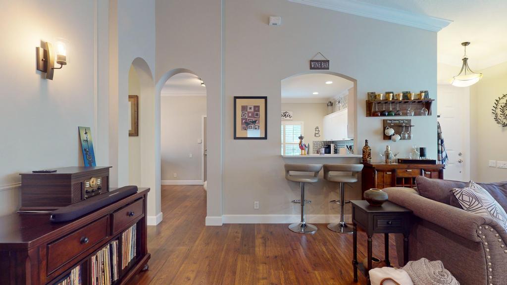 607 NW Whitfield Way