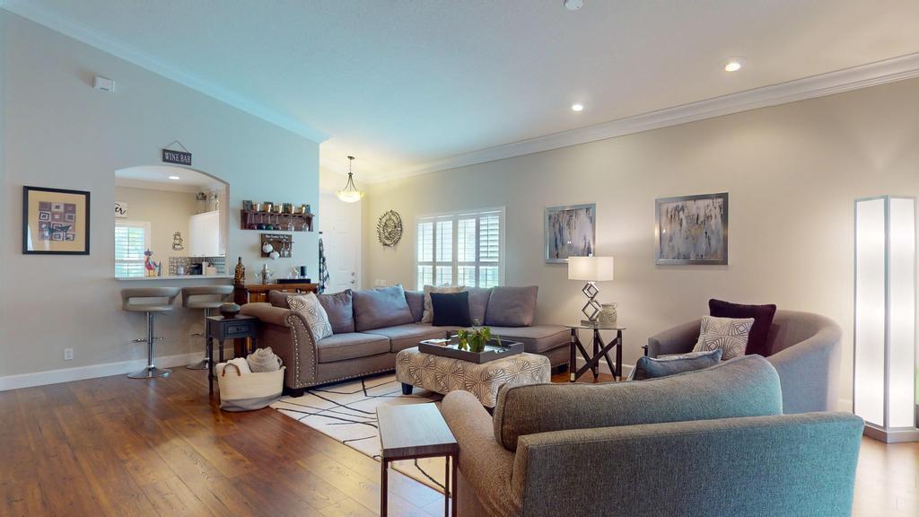 607 NW Whitfield Way