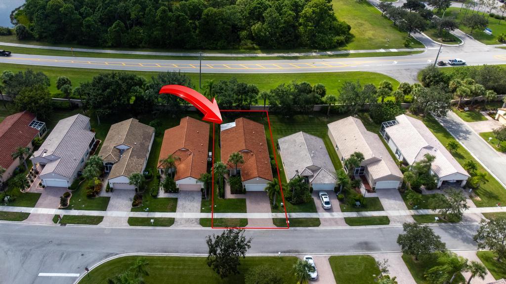 607 NW Whitfield Way