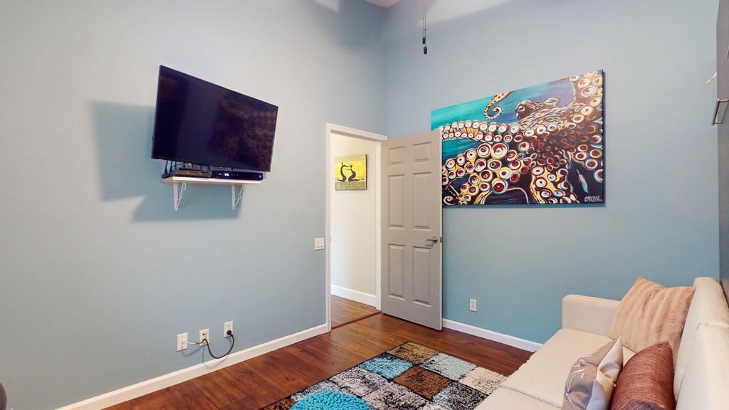 607 NW Whitfield Way