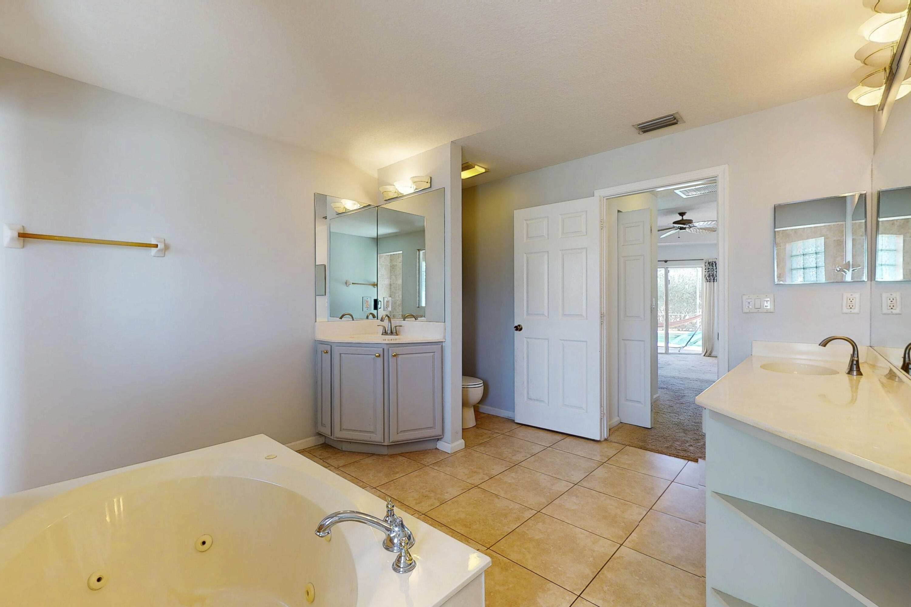 6147 NW East Deville Circle, Port St. Lucie